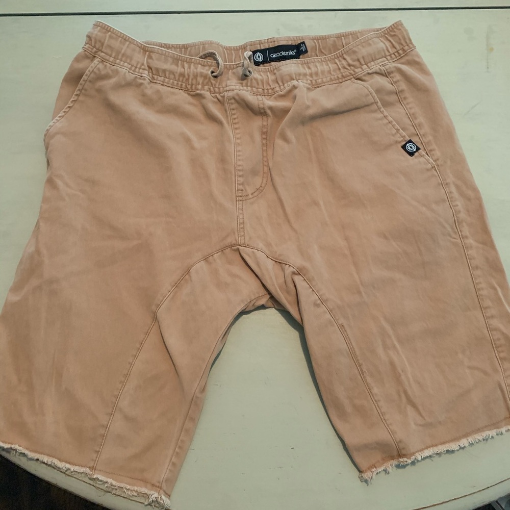Akademics khaki shorts Large